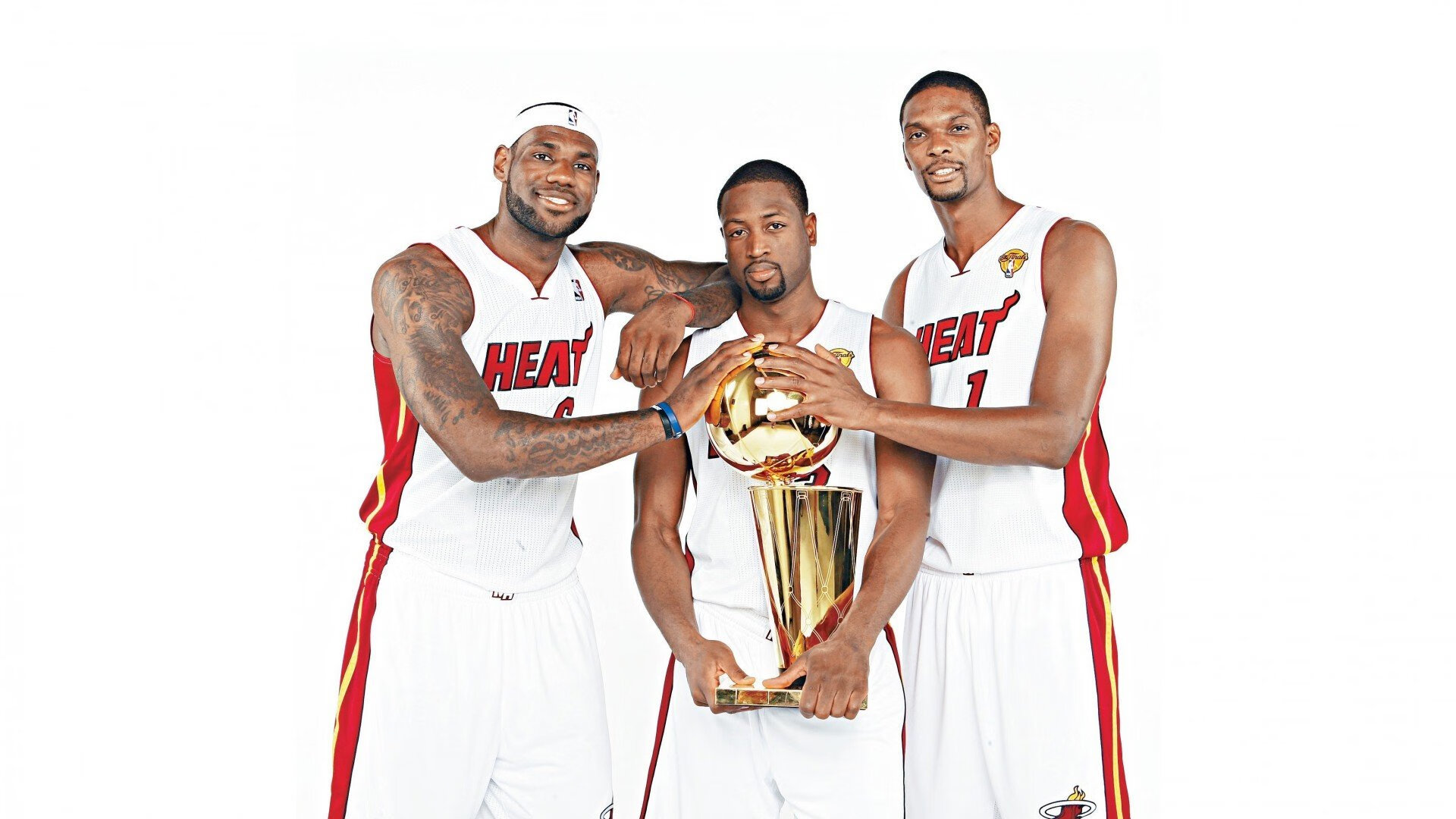 欧冠八强：多特双杀塞维利亚 哈兰德赛后模仿门将庆祝动作引争议